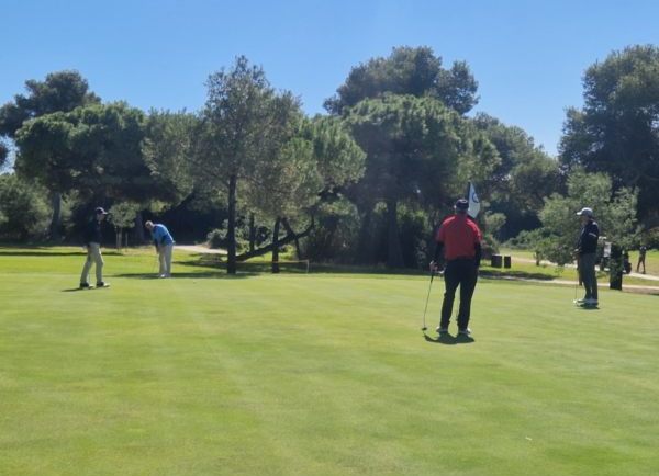 El Club de Golf Escorpión se impone al Real Club de Golf Manises en el primer choque de la IV Liguilla Senior Masculina